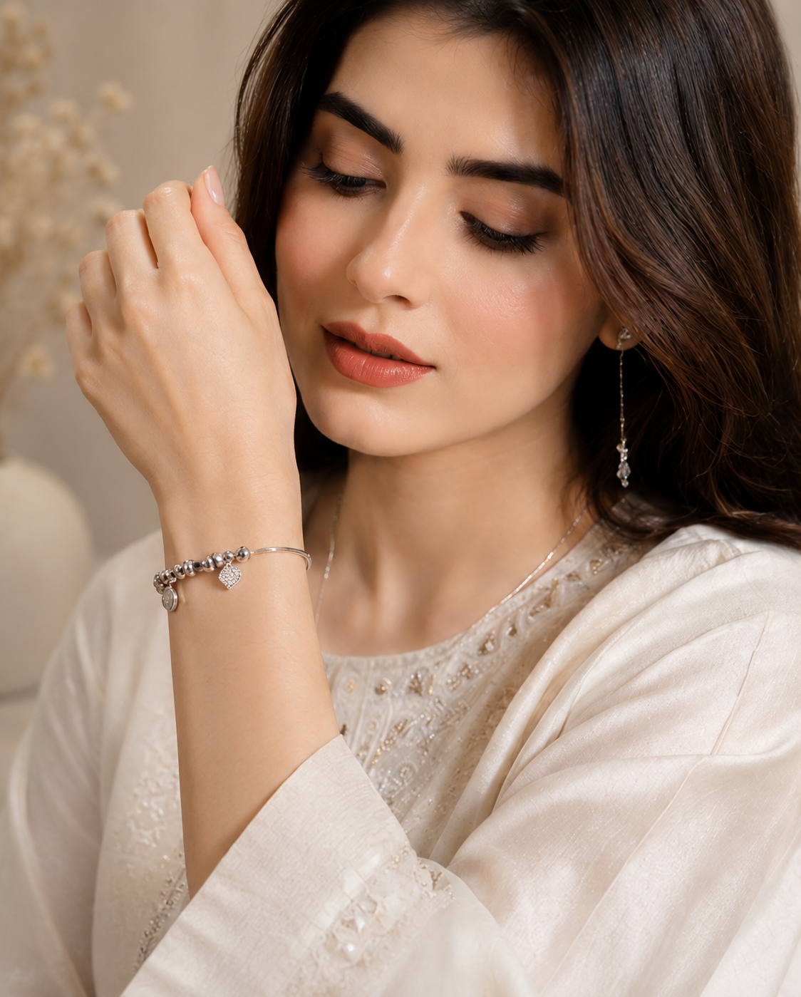 Luxury Heart Charm Bracelet – Elegant Beaded Bracelet for Women
