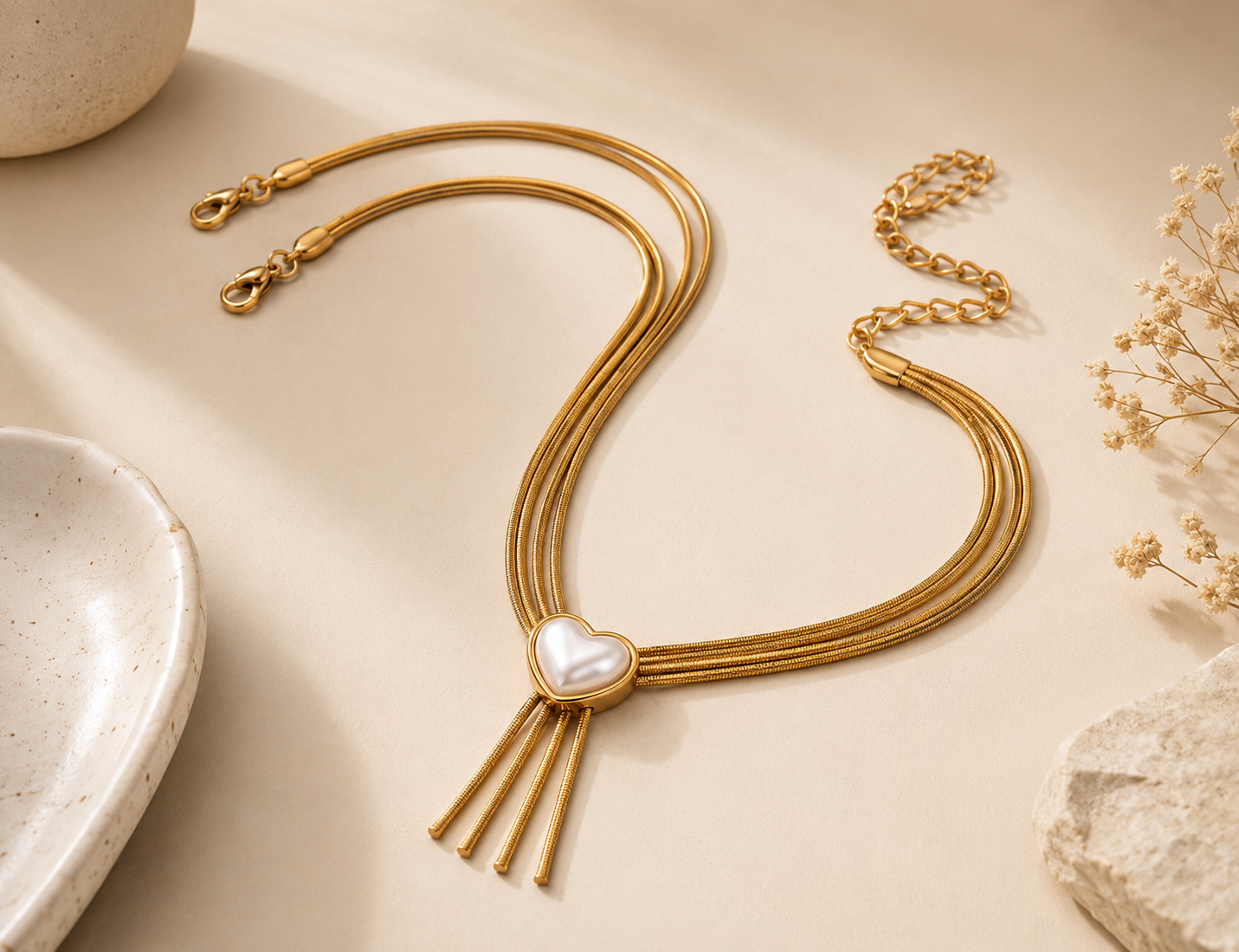 Luxury Heart Pendant Necklace – Elegant Gold Love Necklace